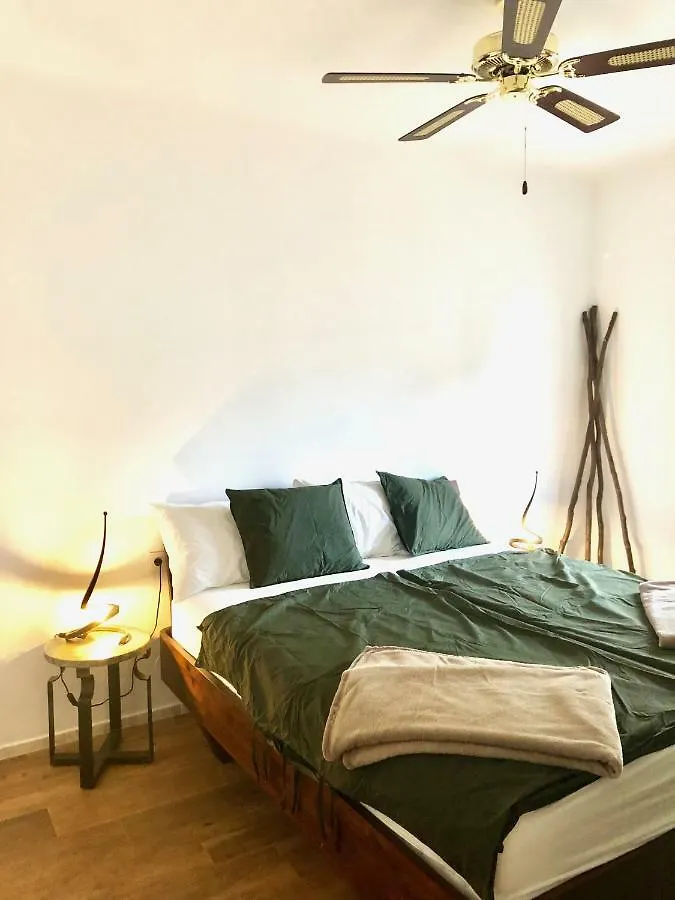 קאלה פי Beach House Mallorca 0*, קאלה פי